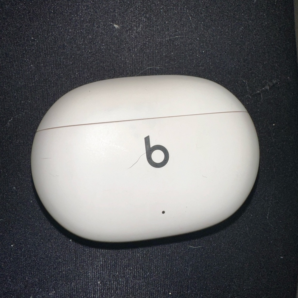 Beats Studio Buds +